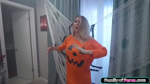Wanna hear how I made my stepmom squirt?