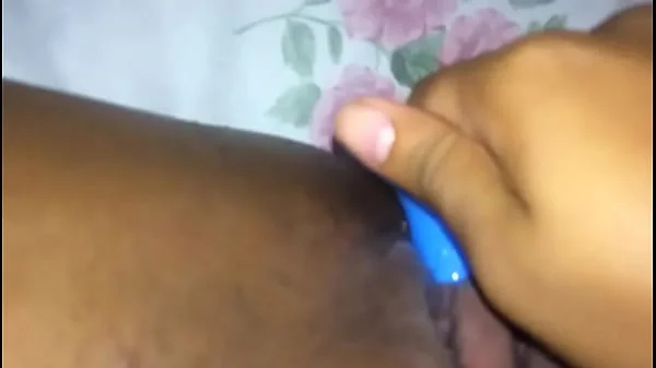 Redbone Girl Masturbating