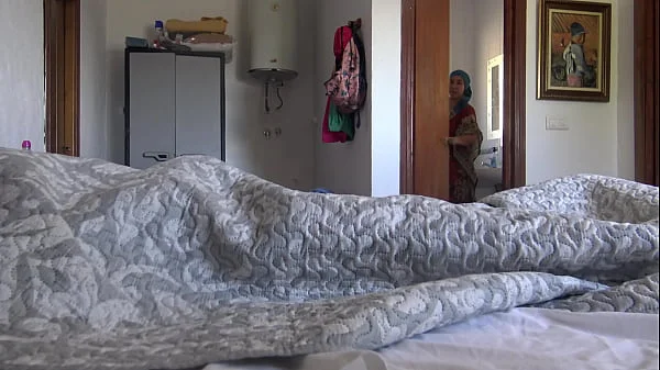 A Turkish hotel maid is NOT SCARED when a French guest shows his big black cock