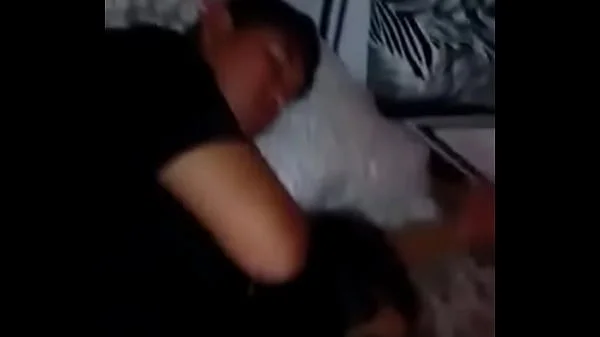 FOLLAN A SU MUJER MIENTRAS CORNUDO DUERME