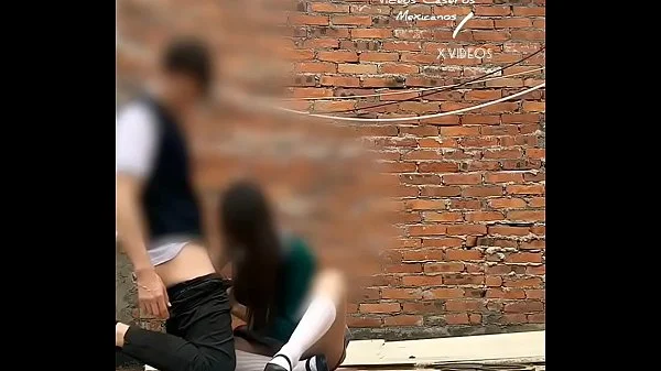 SEXO PUBLICO!! Se COGE a su COMPAÑERA Atrás de los SALONES! ALUMNA de la FEDERAL se la CHUPA en la ESCUELA, MEXICANAS Putas!! Parte 2