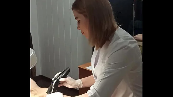 Video tutorial on what to do for a depilation master with Spontaneous ejaculation while trimming. SugarNadya show that the penis must be held tight and not released until the very last spray