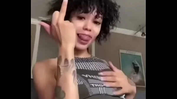 Coi Leray twerking